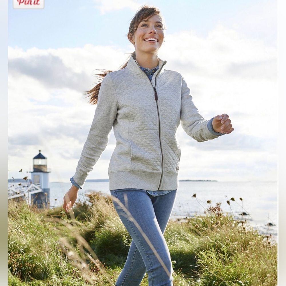 L.L. Bean Light Grey Women's Quilted Full-Zip Sweatshirt Size M